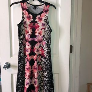 H&M Sleeveless Form Fitting Dress *M*